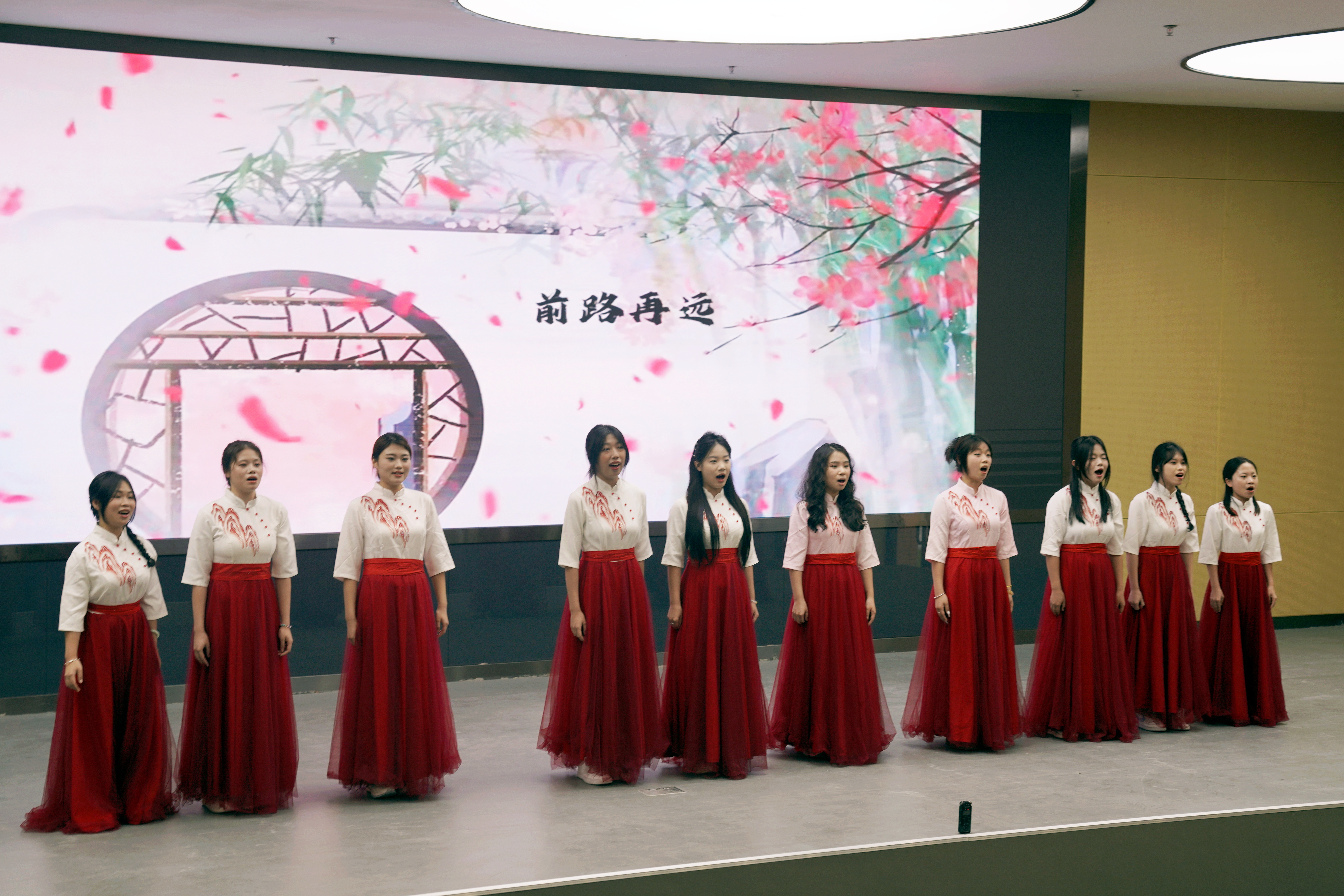 20250616党建铸魂艺育新人